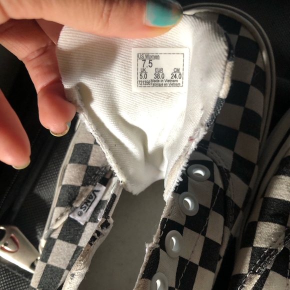 Fbdrm HOST PICK 🎉 Excellent used condition checkered vans - Picture 4 of 6